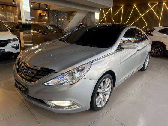 HYUNDAI SONATA 2.4 MPFI I4 16V 182CV GASOLINA 4P AUTOMÁTICO HYUNDAI SONATA 2.4 MPFI I4 16V 182CV GASOLINA 4P AUTOMÁTICO